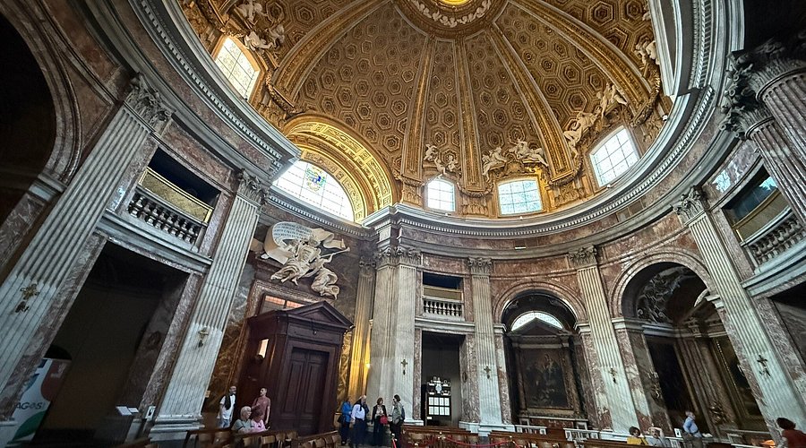 <p>St. _____ was the brother of St. Peter, was also martyred. Structure has lots of curves. Frieze over the entrance that appears to have pediments that may have popped off, ionic columns on the side. Contains many ancient elements but they have been played around with. Large dome in the middle is meant to overwhelm people, large decorations throughout, instead of walls one sees the niches and columns of the church. Altar piece has a large painting depicting St. ___ on his cross, hidden light source to illuminate the painting. Seems like the painting itself is held up a swarm of angels. St. Andrea is on a cloud, seems to float up into heaven above the altar piece. Dome itself has many coffers and an oculus in the center, lots of big windows, ribs and coffers recede as they get closer to the center, making it hard to tell how big the actual dome is.&nbsp;</p>