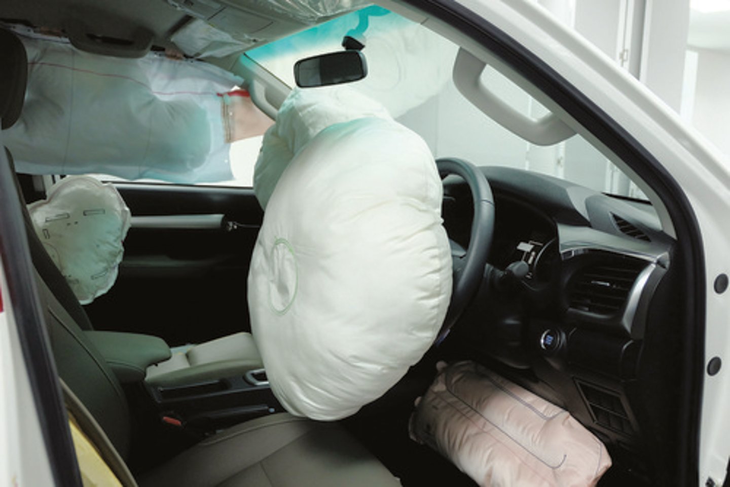 <p>airbag</p>
