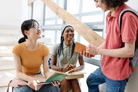 <p>Comunicar con amigos</p>