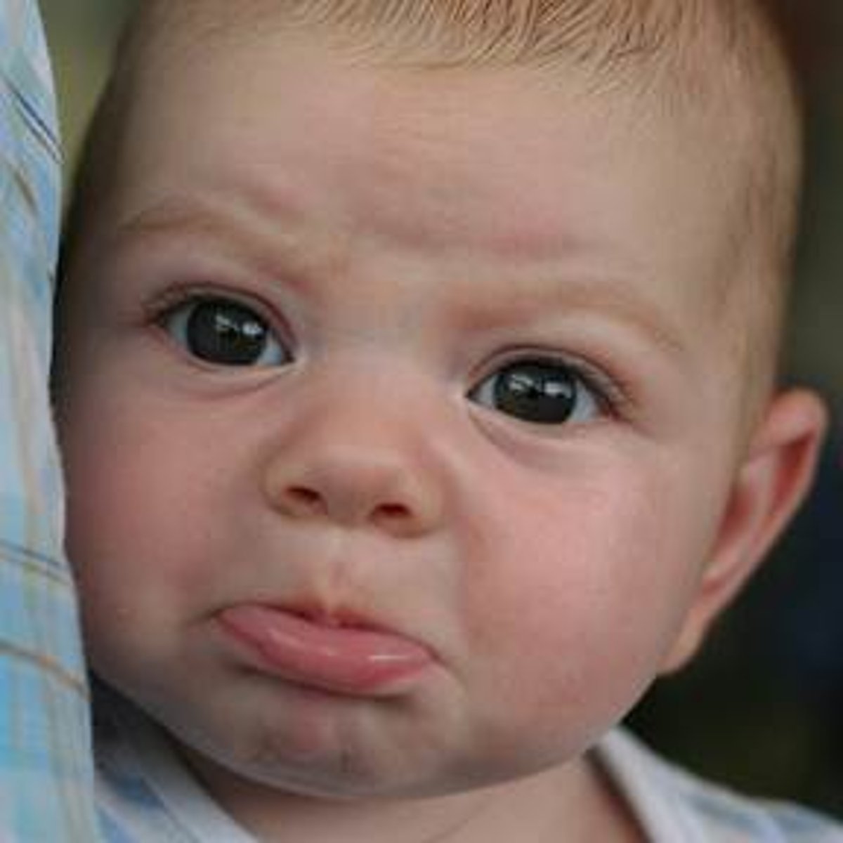 <p>تجهم - استياء</p>