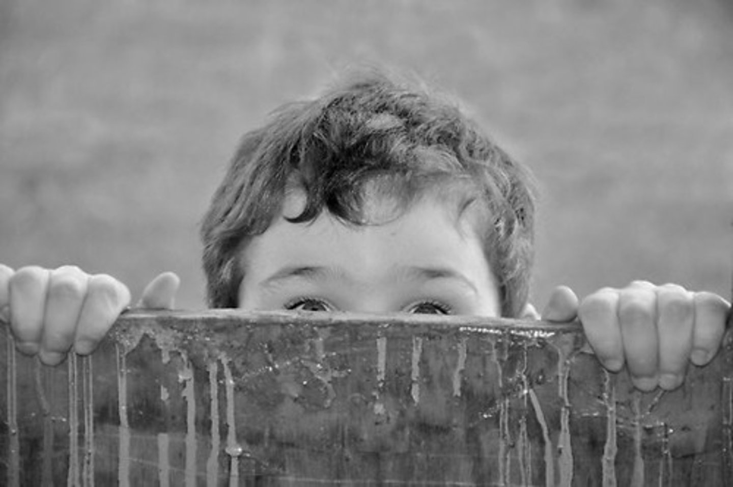 <p>nhìn lướt qua</p>