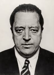 <p>Ludwig Mies van der Rohe</p>