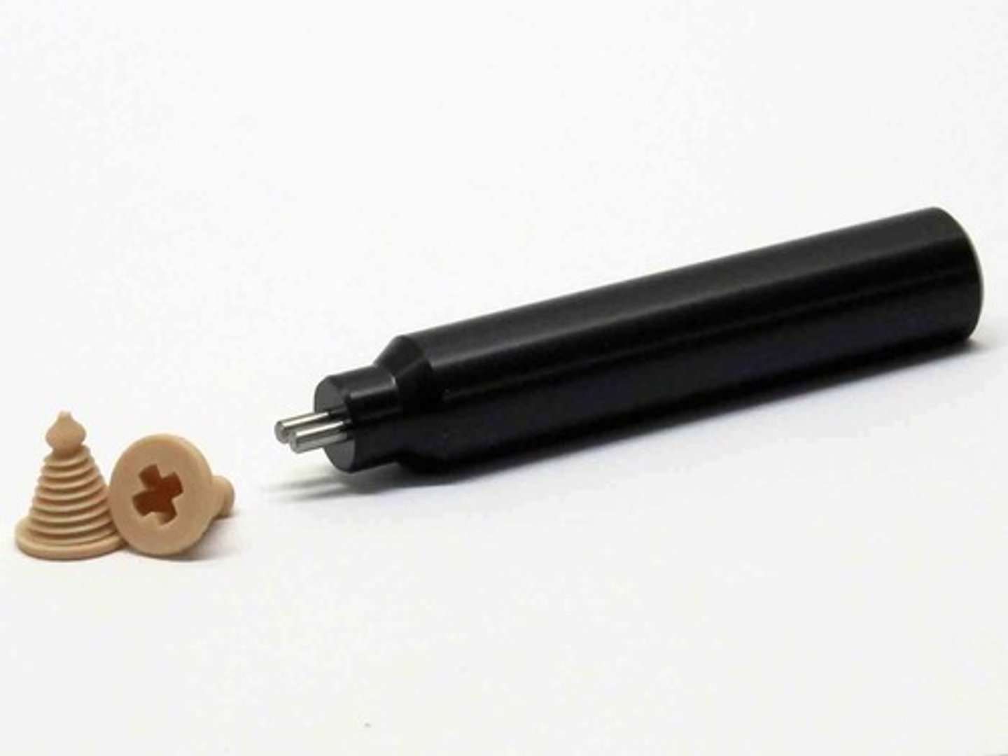 <p>used for closing the trocar insertion site</p>