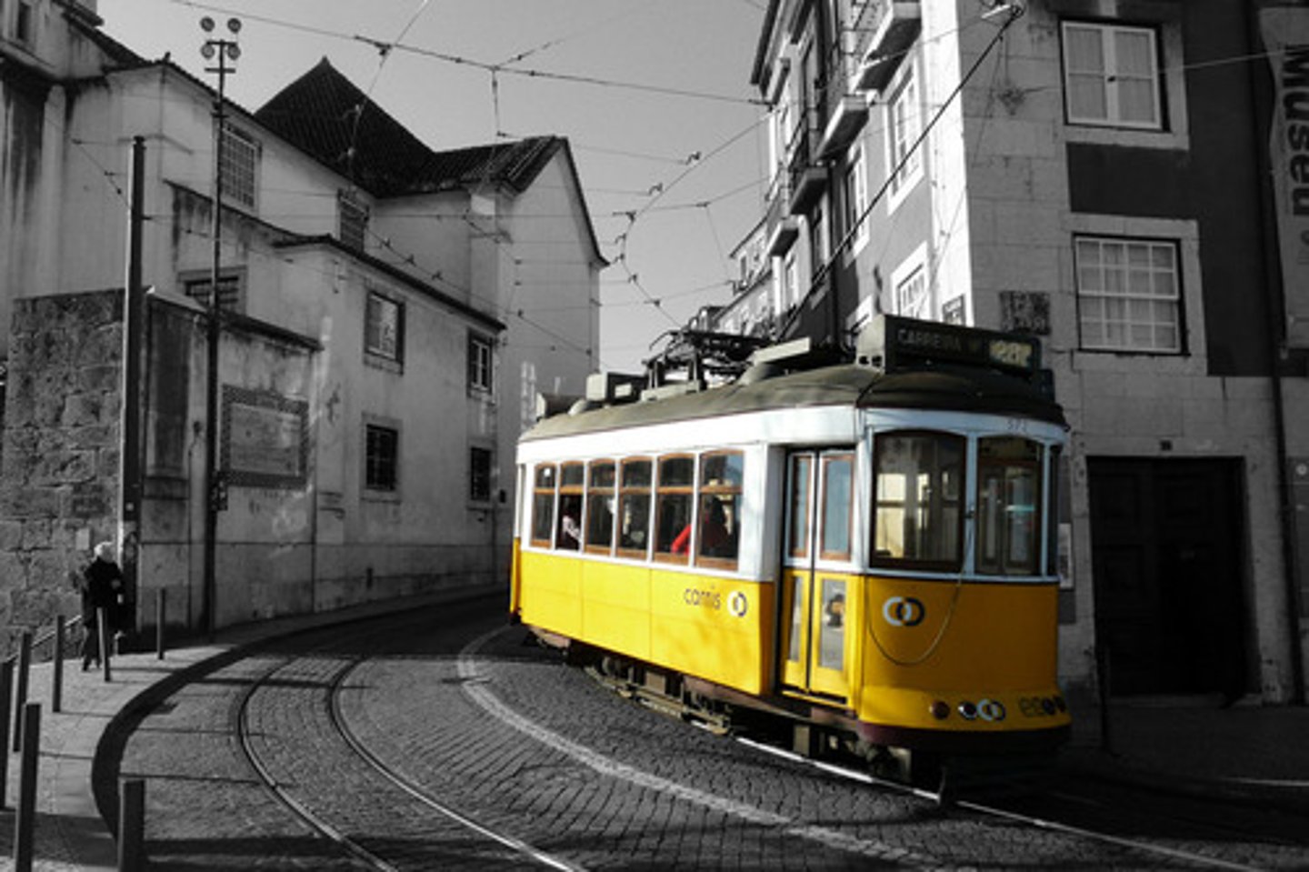 <p>trolley</p>