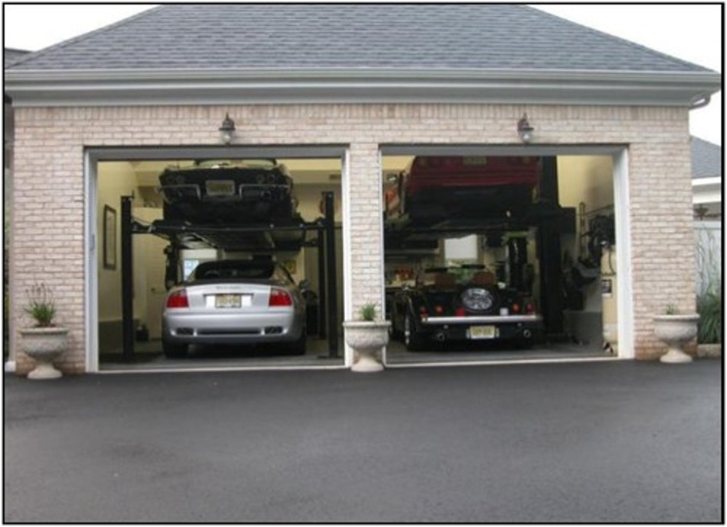 <p>（chē kù）garage</p>