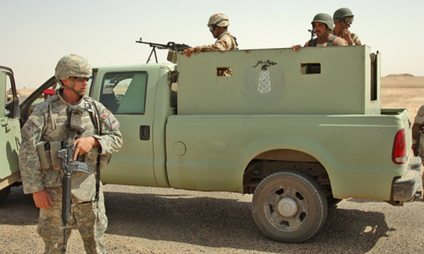 <p>ngăn cái gì khỏi làm gì</p>