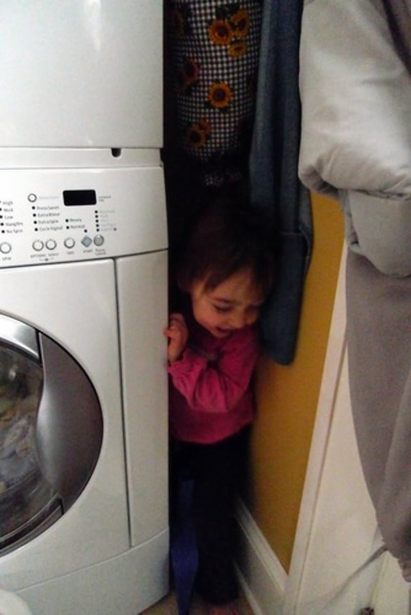 <p>to hide</p>