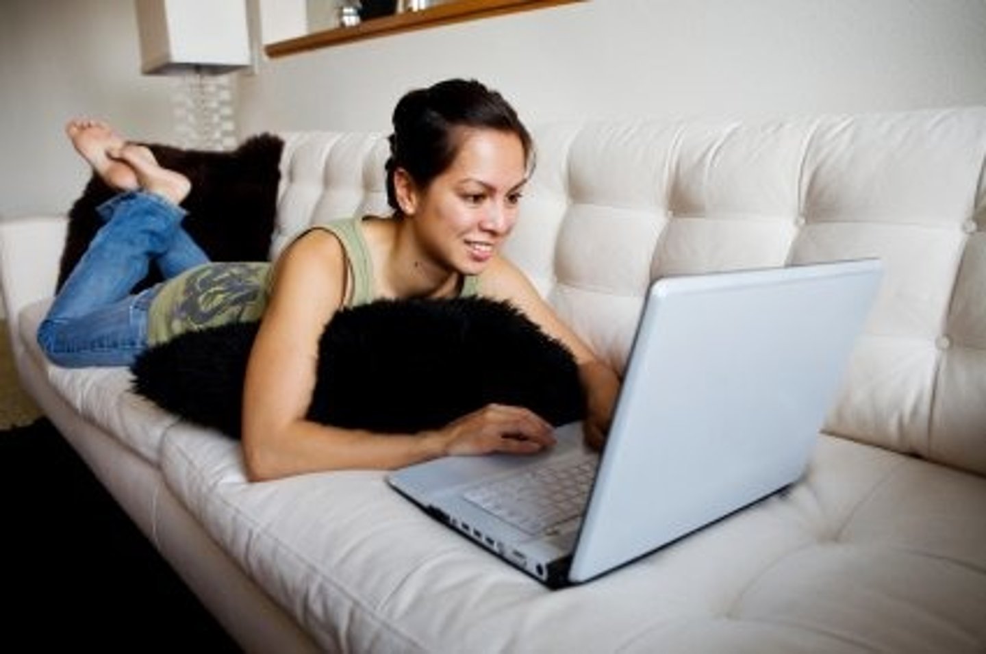 <p>Why do people use the Internet so much?</p>