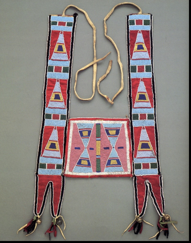 <p><span><span>Beaded horse collar</span></span></p>