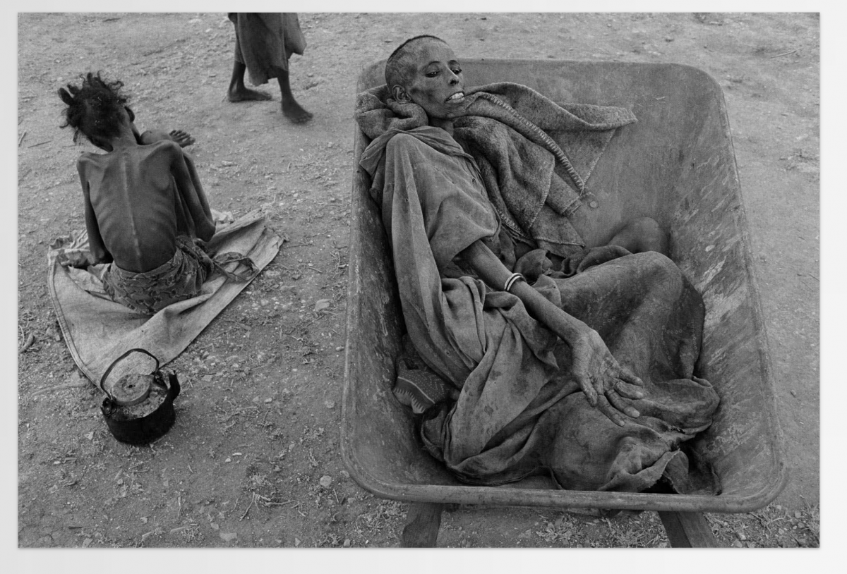 <p>Famine In Somalia (1992)</p>