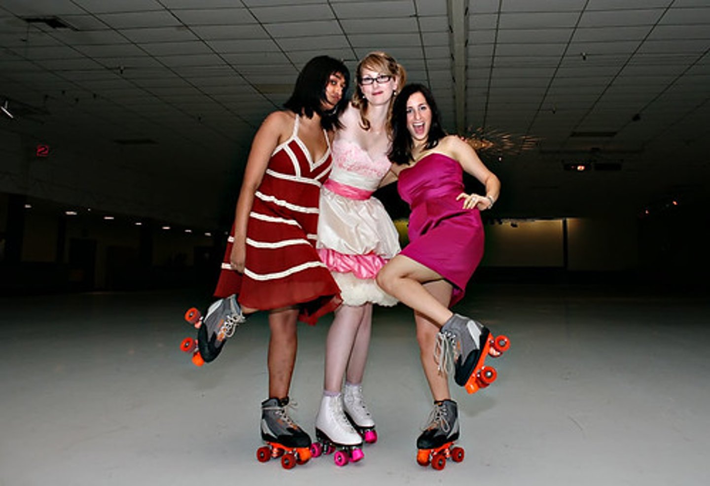 <p>to skate</p>