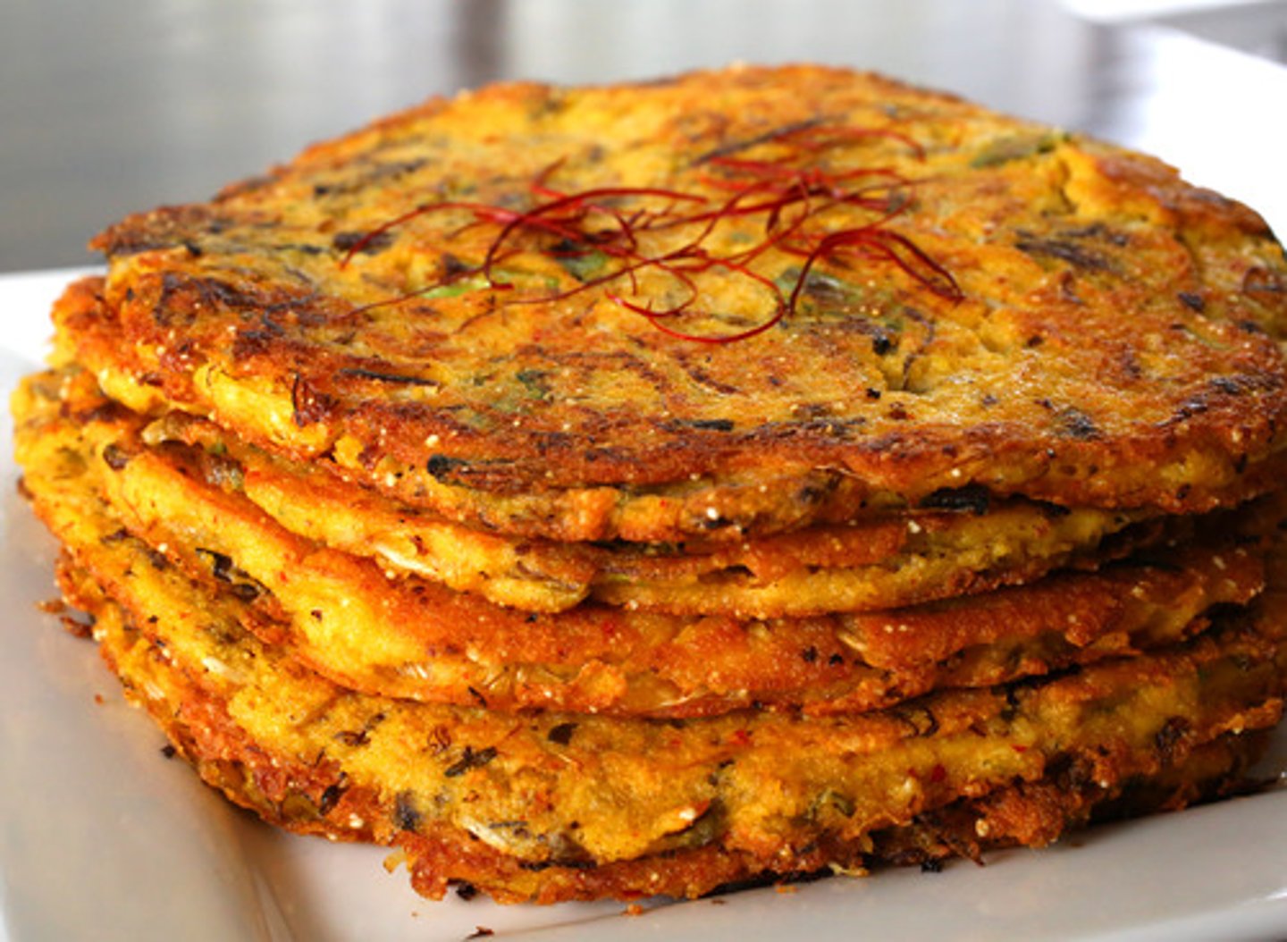 <p>bánh bột rán</p>