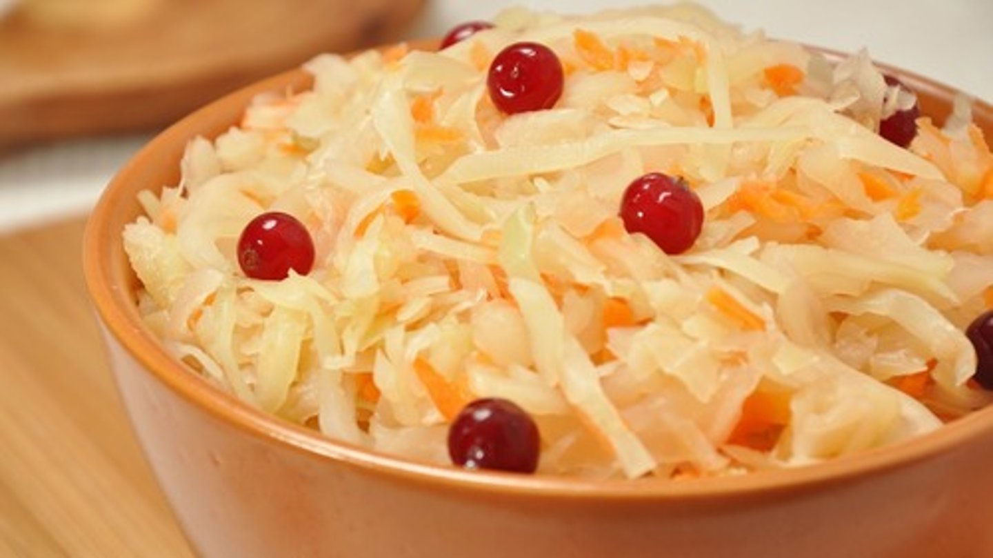 <p>cabbage (fem. noun)</p><p>sauerkraut</p><p>cauliflower</p>
