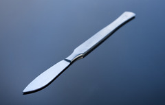 a surgical knife used to make incisions.