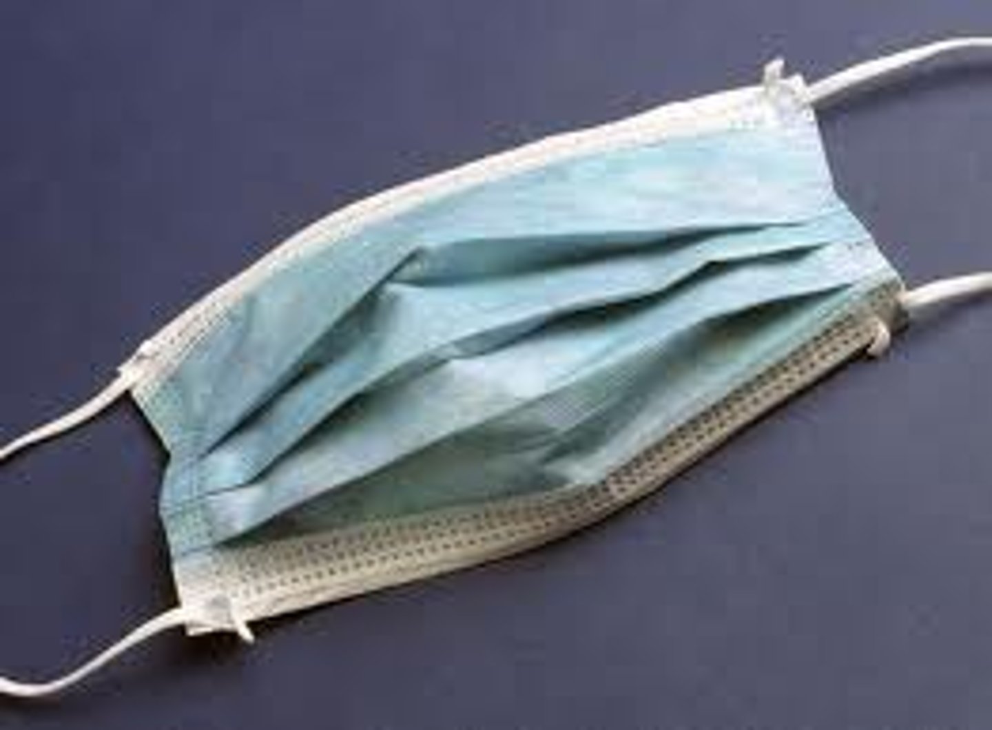 <p>surgical mask</p>