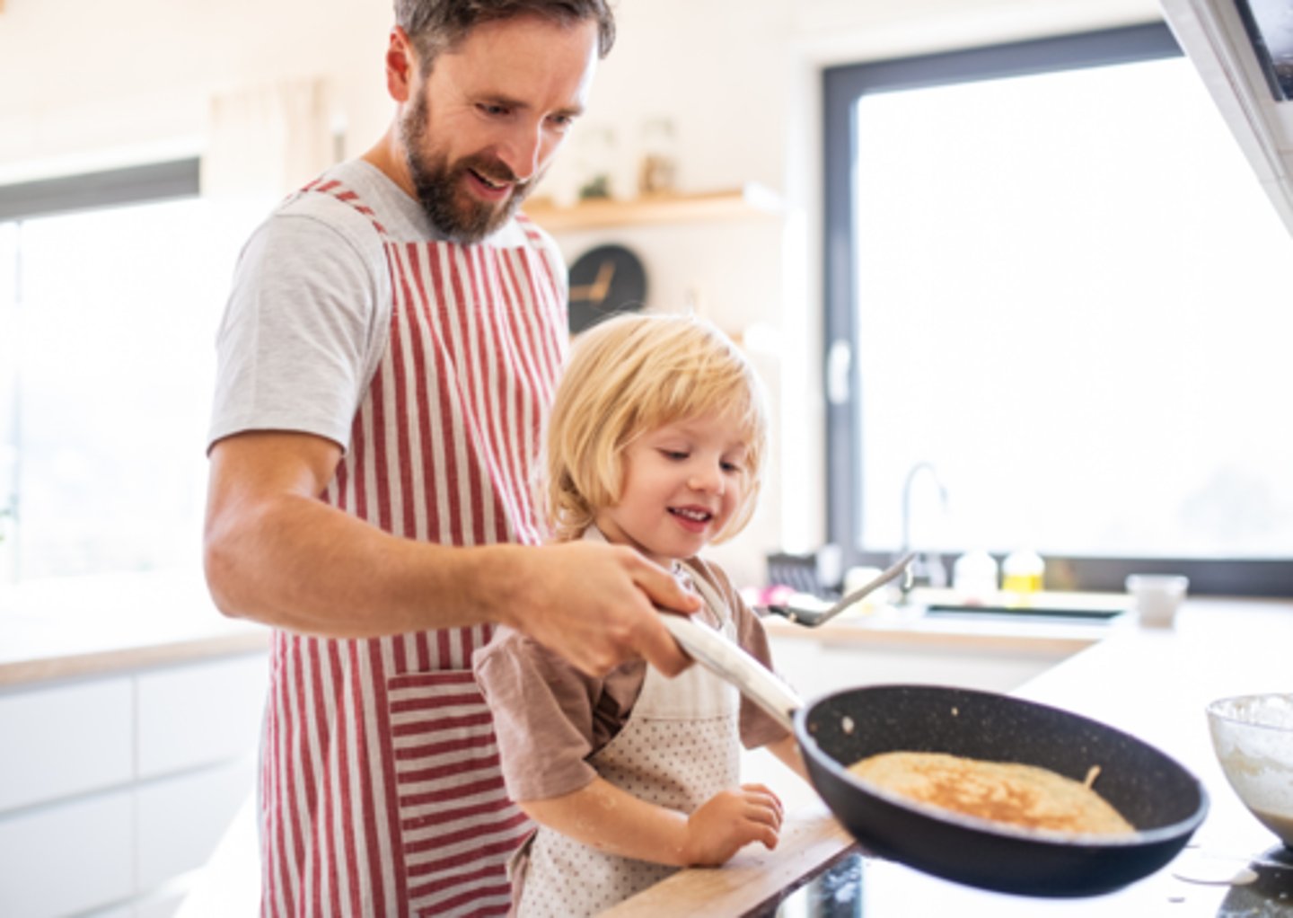 <p>prepare a special or favourite food </p><p>This year, I help Mum ___________ that she loves.</p>