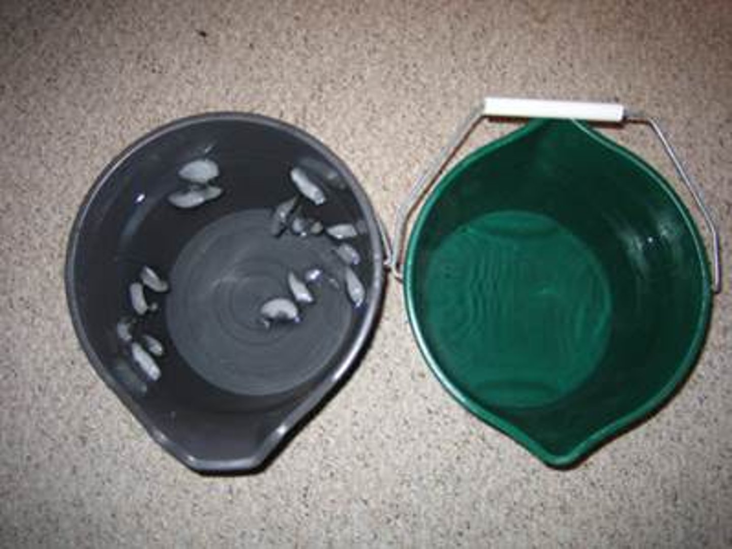 <p>limb immersed in warm water and then in cold water or ice water</p>