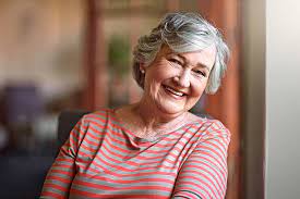(someone else's; referring to my, informal) grandmother; old woman

