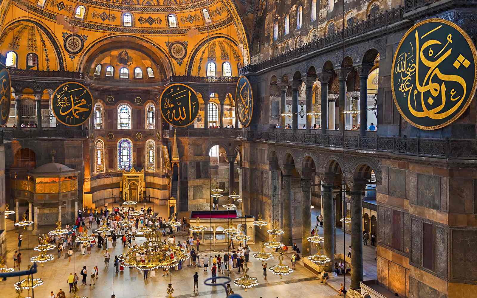 <p><strong>Hagia Sophia</strong></p><p>Early Byzantine Europe</p><p>Constantinople (Istanbul), Turkey</p><p>532-537 CE</p><p>Brick and ceramic elements with stone and mosaic veneer</p>