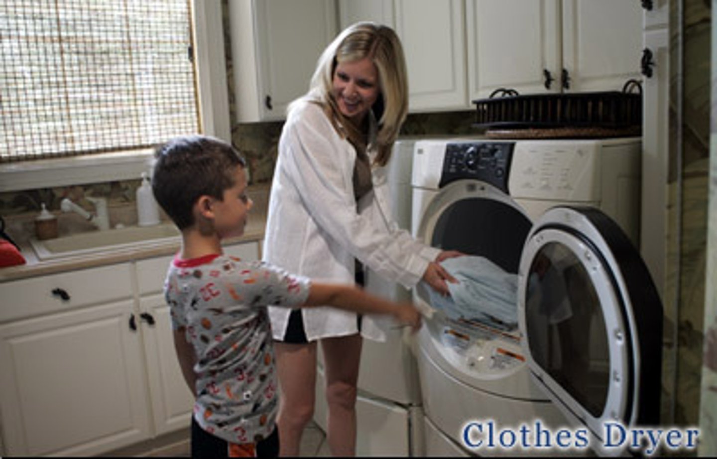 <p>to dry clothes</p>