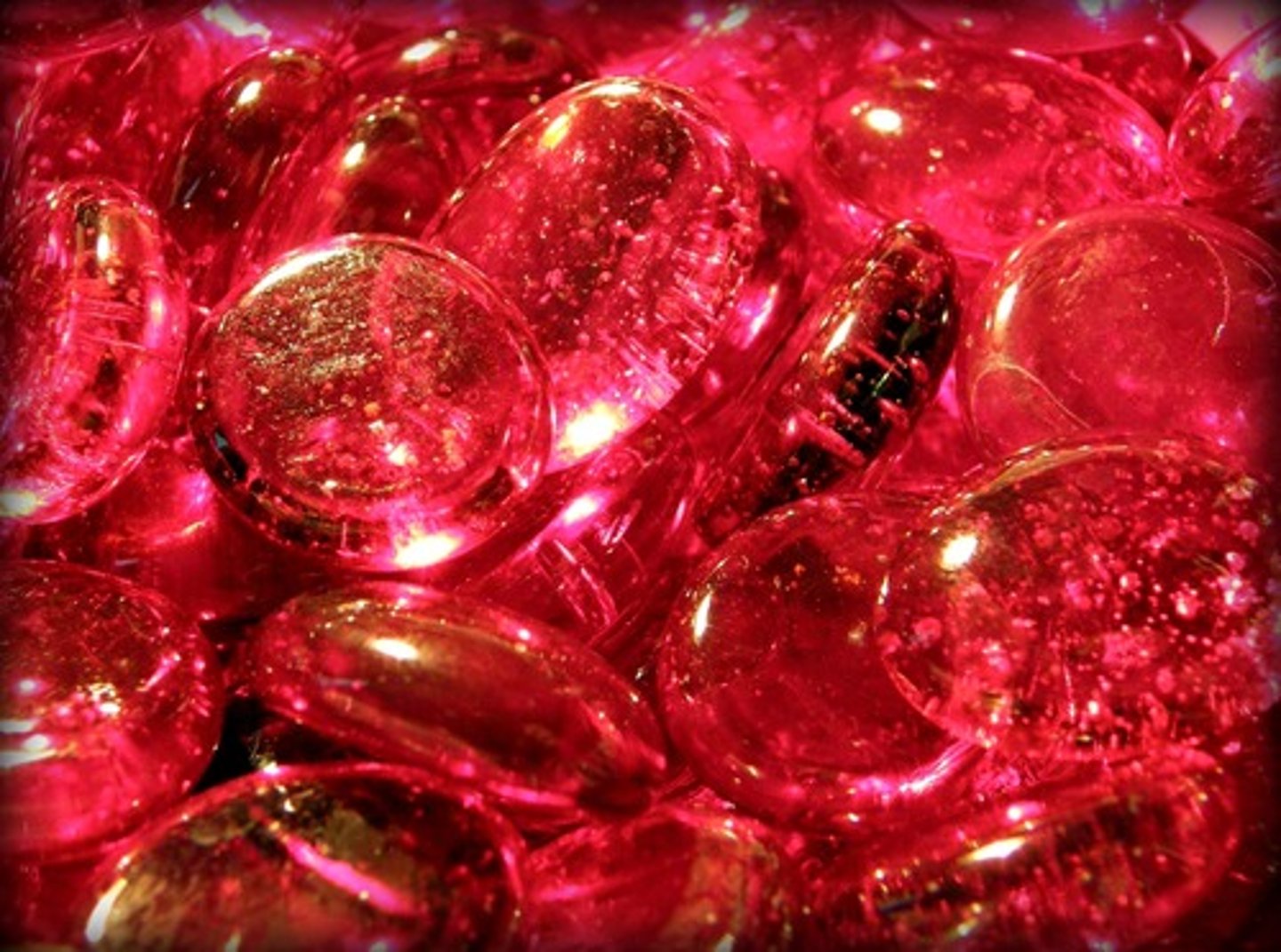 <p>red (hóng )</p>