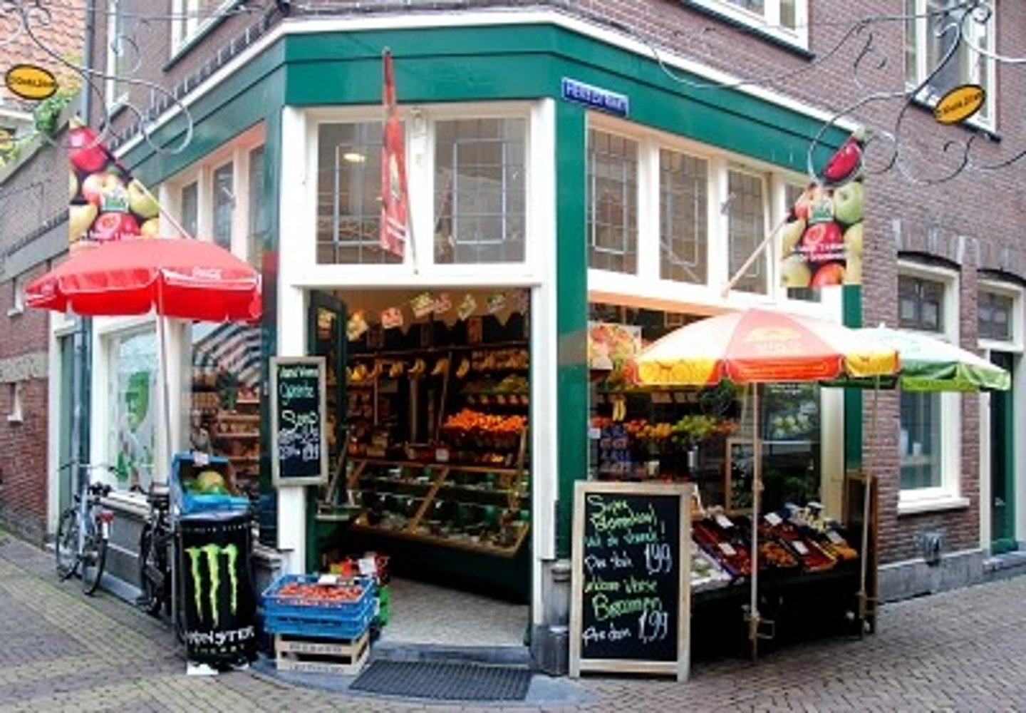 <p>de winkel</p>