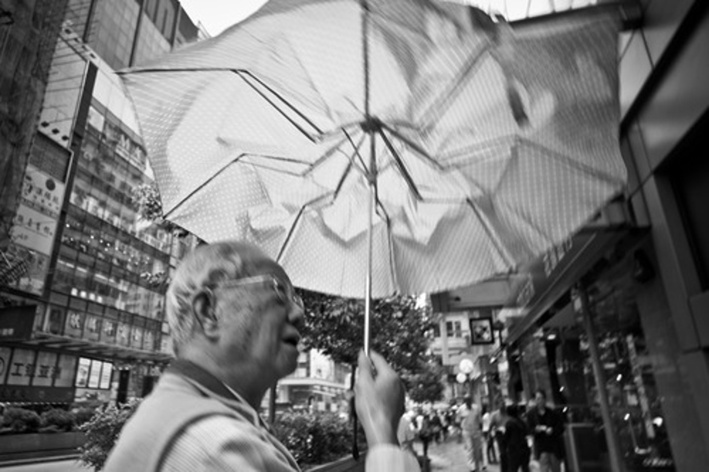 <p>/mælˈfʌŋk.ʃən/ trục trặc</p>