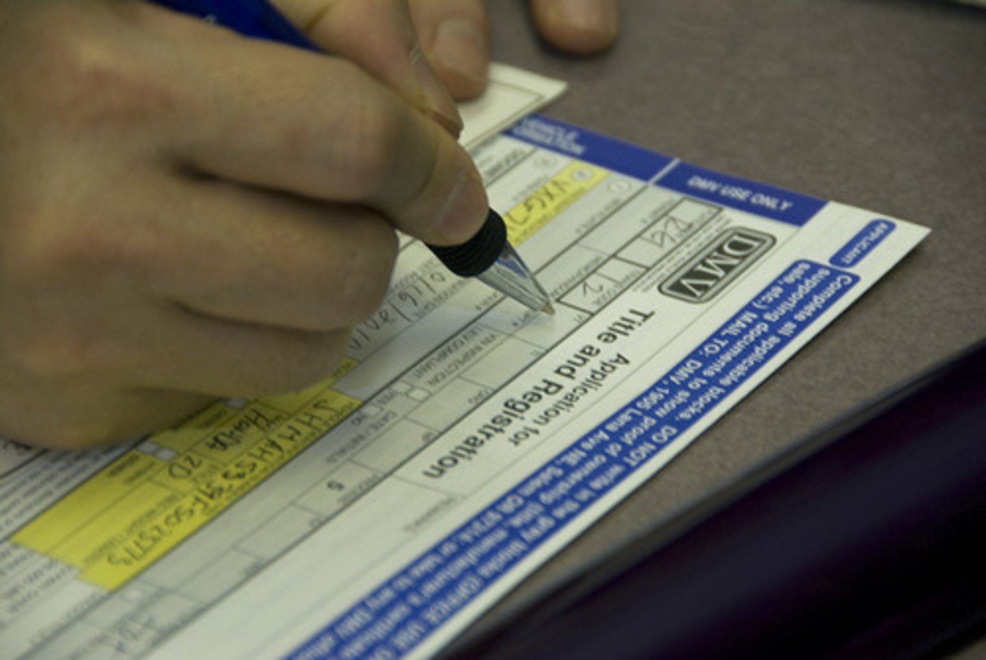 <p>/ˌredʒ.ɪˈstreɪ.ʃən/ sự đăng ký</p>