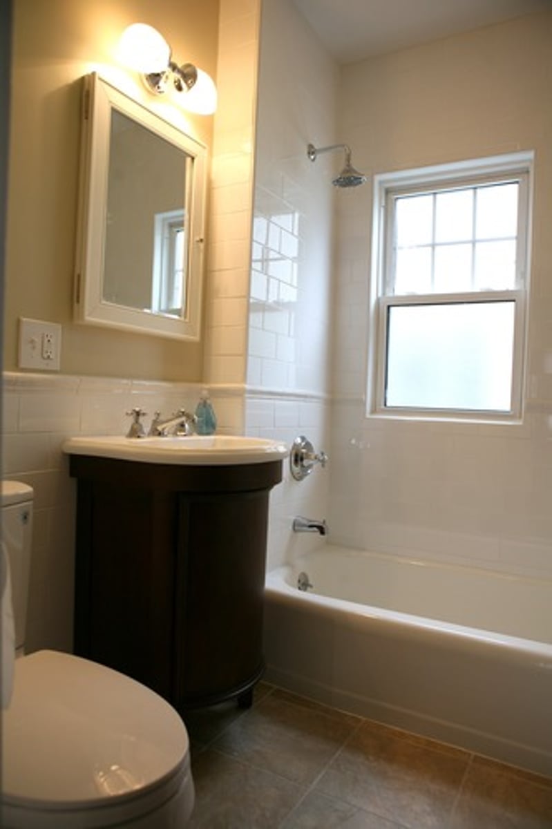 <p>toilet</p>
