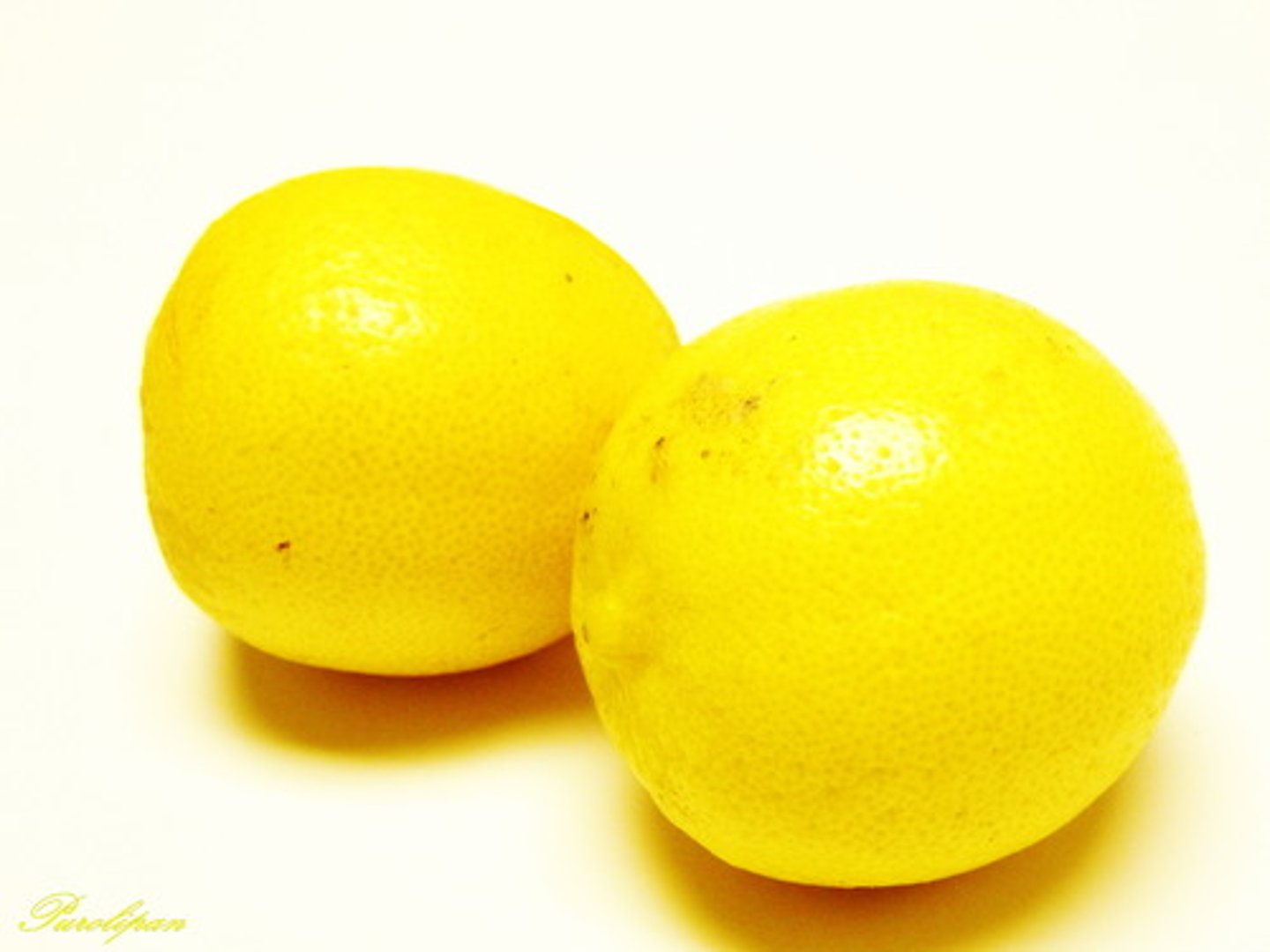 <p>yellow</p>