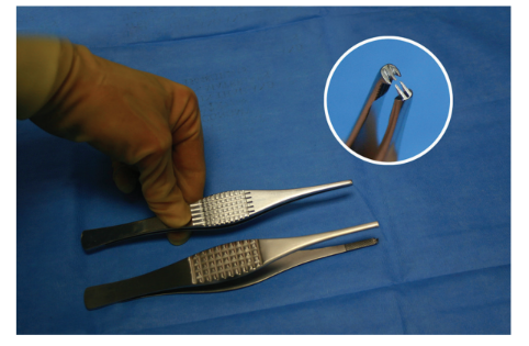 <p>Nickname: Wide Bonney’s</p><p>Use: Grasps heavy tissue, muscle, cartilage, used in orthopedics and GYN</p><p>Features: Extra wide, oval pyramid handle, tapered tip with cross serrations, 1×2 rat teeth</p>