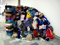 <p>secondhand clothes</p>