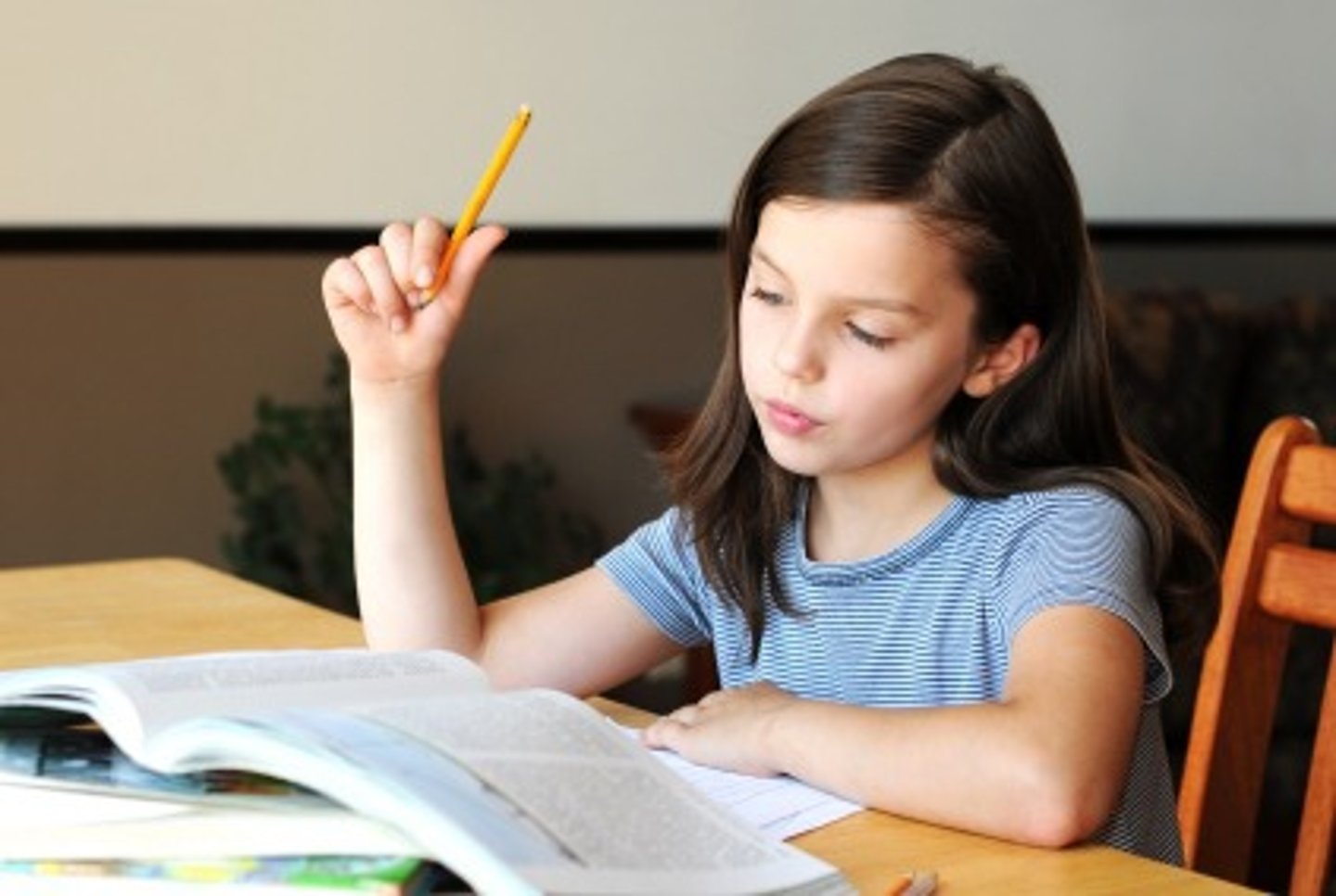 <p>to do one's homework</p>