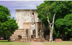 <p>Landmark temple featuring a 49 ft. tall Buddha surrounded by stone walls, with an open ceiling. The largest and most puzzling and historically important Buddhist temple from the Sukhothai period</p>