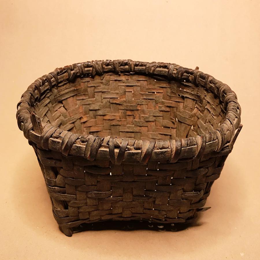 <ul><li><p>CAR (Ifugao)</p></li><li><p>A wide basket made from bamboo used to carry produce from the fields</p></li></ul>
