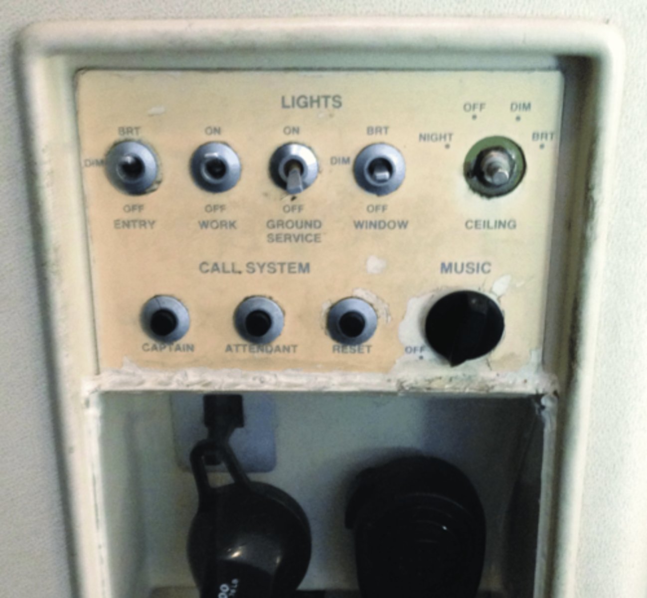 <p>Cabin Light + Emergency</p>