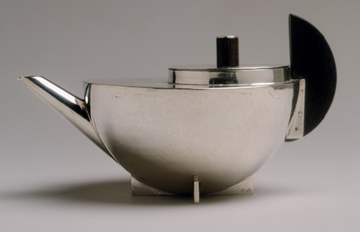 <p>Bauhaus designer</p><p>➜ Developed geometrically pure kitchenware products, successful at a time when Bauhaus products typically were not</p><p>➜ Simplicity of design ensured longevity and relevance in modern design</p><p>➜ Embodied Bauhaus</p>