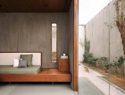 <p>Орон зайг хана, шил, хаалт зэргээр хүрээлэх.</p>