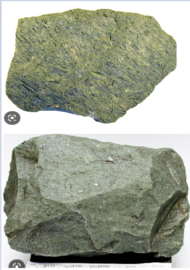 <p>… vznikla krystalizací magmatu v blízkosti zemského povrchu. (VYVŘELÉ) …textura masivní až mandlovcová, vyrostlice minerálů jsou obtížně rozlišitelné pouhým okem mimo výplní. …tvořen živcem, z tmavých minerálů pak pyroxenem, amfibolem, biotitem a olivínem. … drcený x se využívá ve stavebnictví, případně jako posypový štěrk.</p>