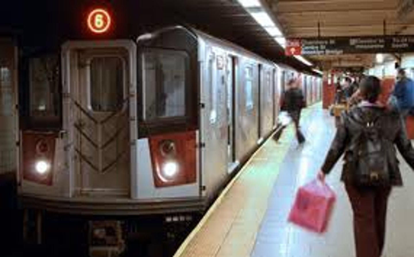 <p>el metro</p>