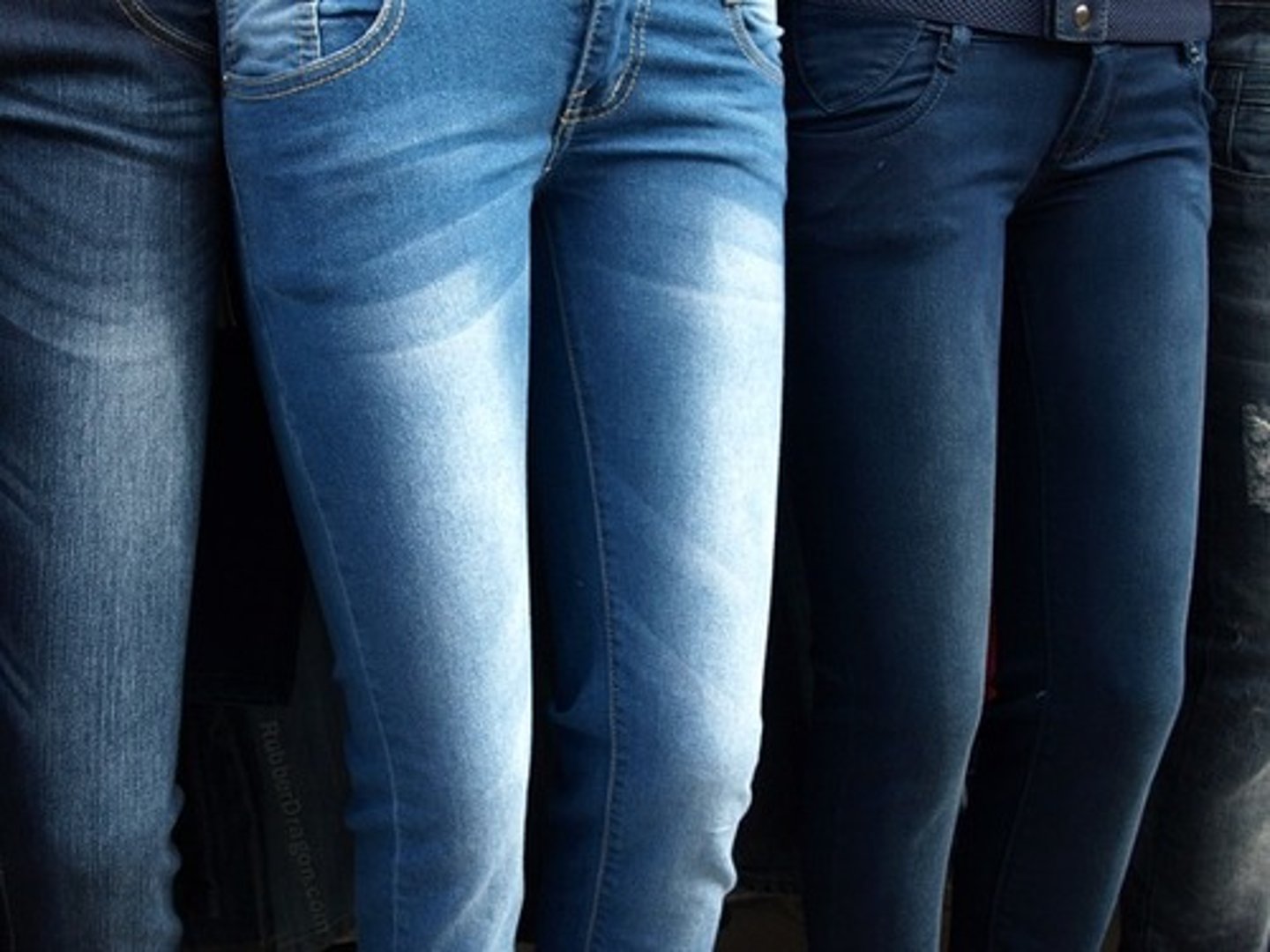 <p>jeans</p>