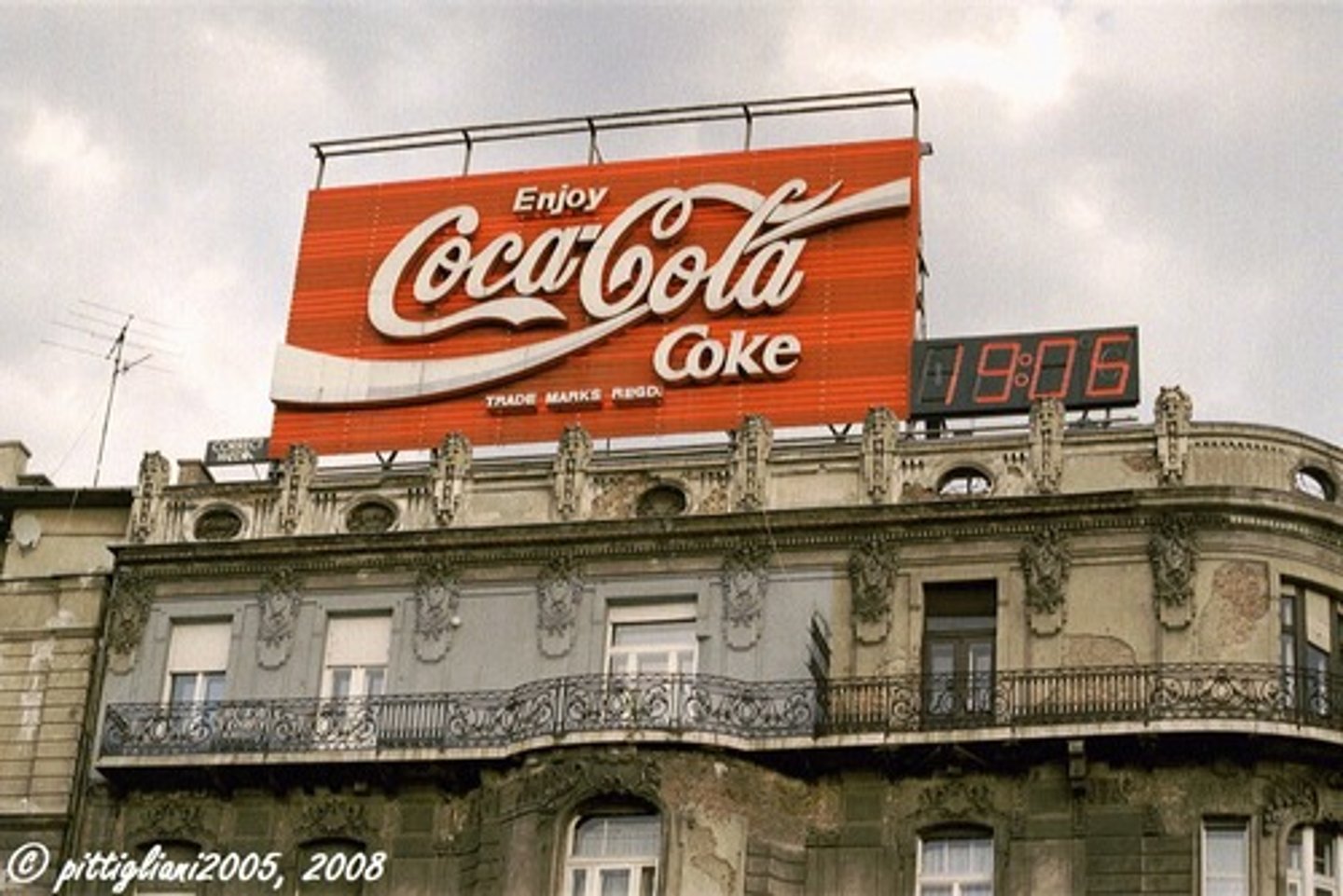 <p>to advertise</p>
