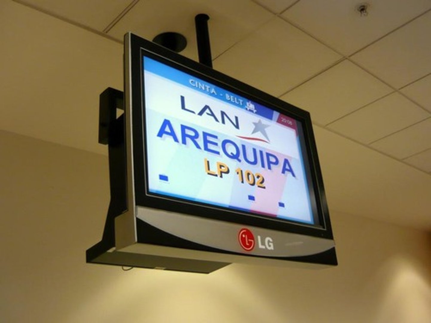 <p>television set</p>