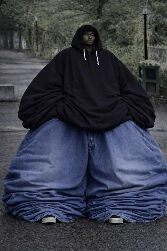 <ul><li><p>Keep blood glucose levels relatively constant</p></li><li><p>Maintain blood pressure by initiating vasoconstriction.</p></li><li><p>Ts the stuff that make u stress out</p></li><li><p>Hypothalamus releases CRH (Corticotropin releasing hormone → Anterior Pituitary Gland releases ACTH (Adrenocorticotropic Hormone) → Adrenal gland (Zona Fasciulata) releases cortisol)</p></li><li><p>Preforms <strong>Glucogenesis</strong> uses fat to turn protein into carbohydrates for immediate energy when stressed.</p></li></ul><p></p>