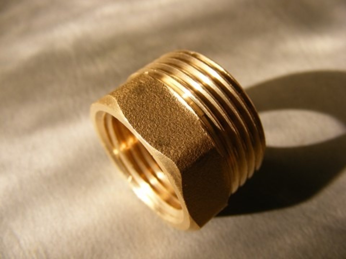 <p>Connecting pipes of different diameters</p>