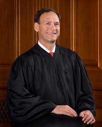 <p><strong>Samuel Alito</strong></p>