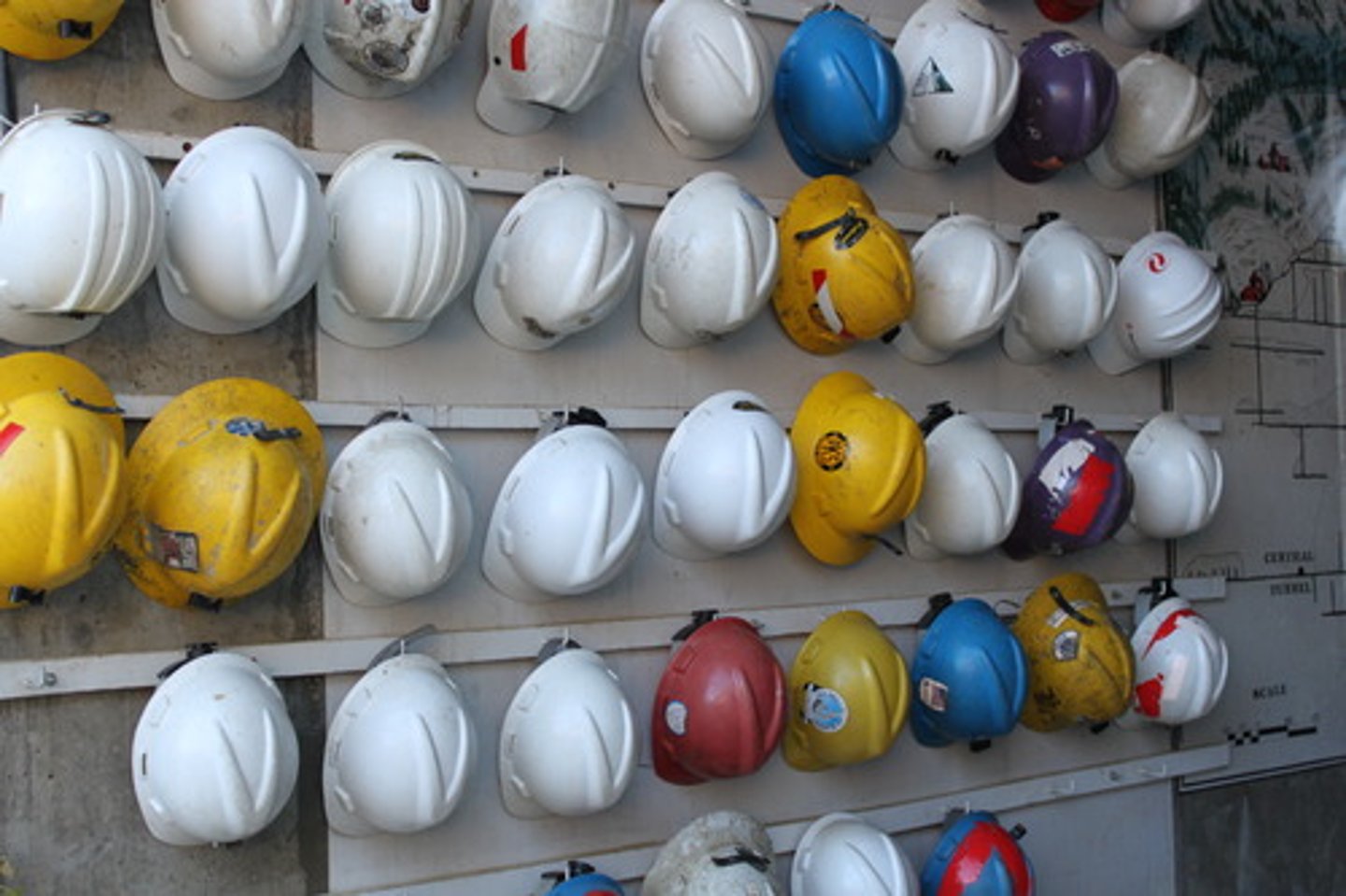 <p>helmet</p>
