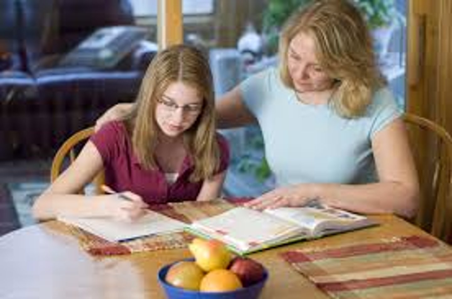 <p>Unterricht zu Hause durch Eltern (Hausunterricht bedeutet, dass Eltern ihre Kinder zu Hause unterrichten.)</p>