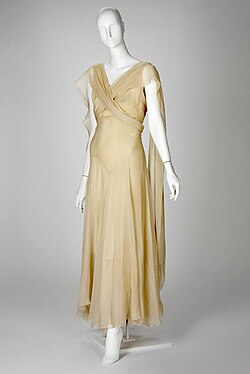 <p>A 1920s designer known for cutting clothing on the bias for a better fit and stretch.</p>