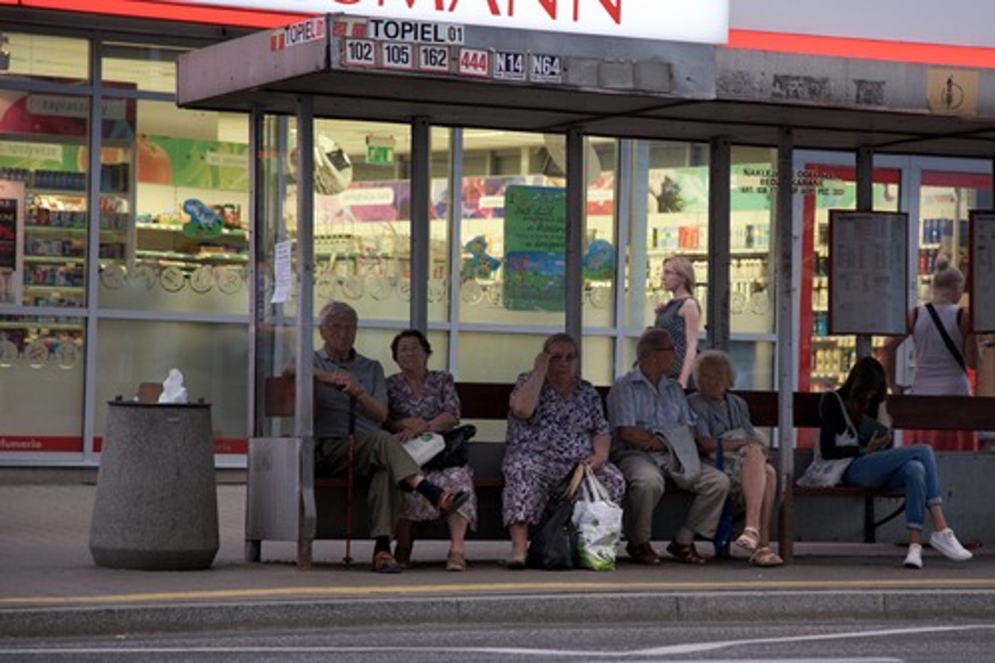 <p>bus stop</p>